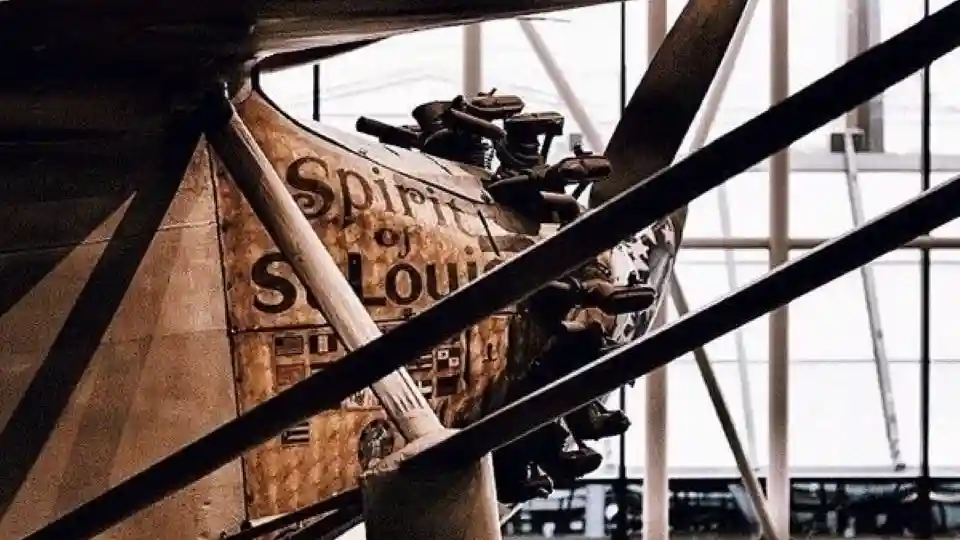 Museo Nacional del Aire y del Espacio: Visita guiada a pie para grupos pequeños Operado por Babylon Tours - USA