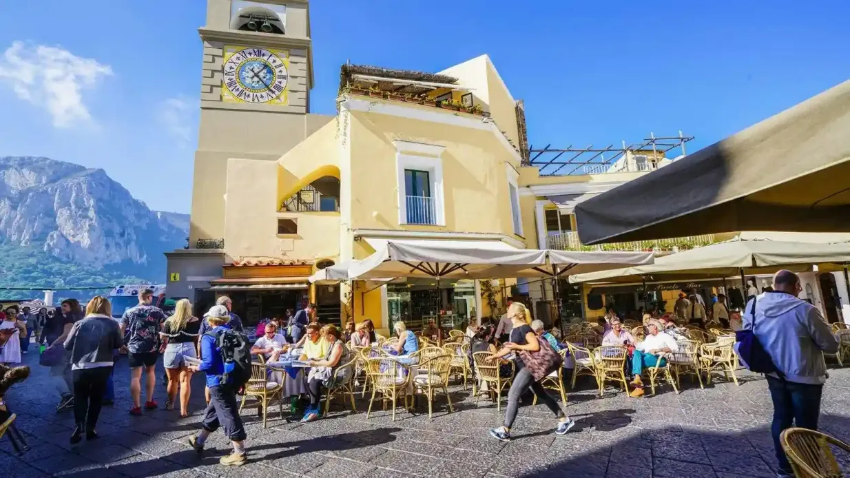 Capri and Anacapri: Boat Tour + Roundtrip Hydrofoil from Sorrento Provided by Reve S.r.l