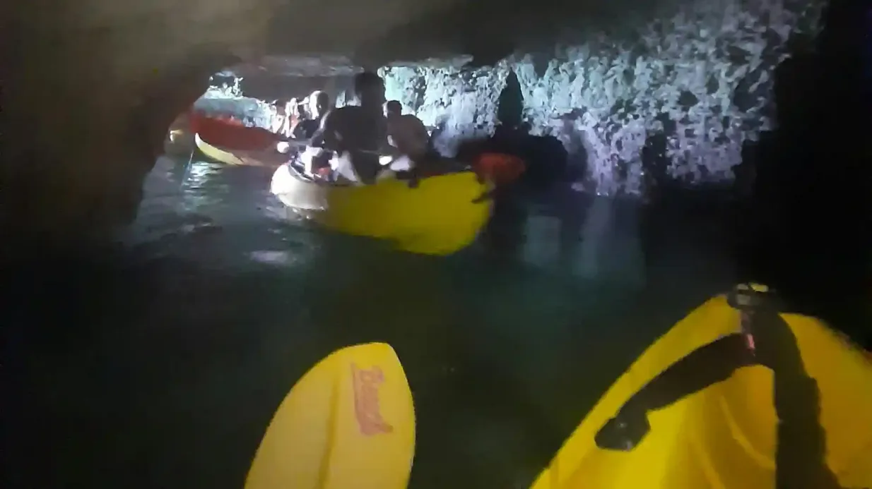 Mallorca: Meereshöhlen Kajak Tour Bereitgestellt von Bona Ona Surf School SL