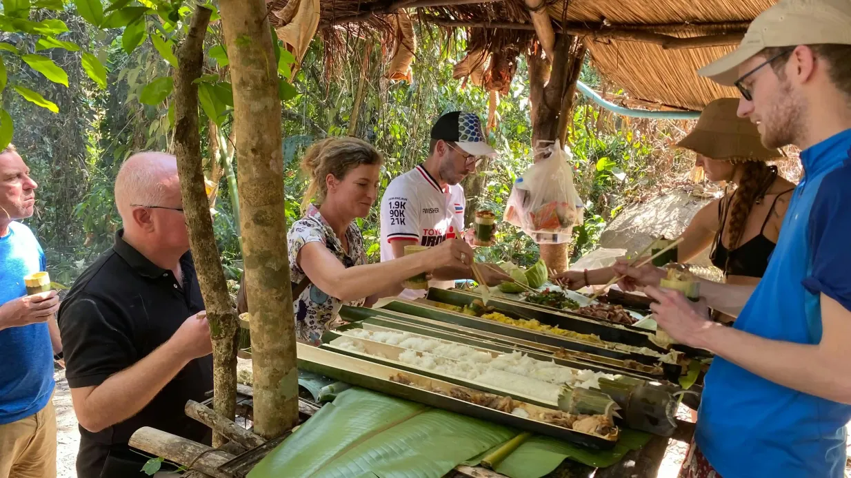 Chiang Rai: Avventura nella giungla - Trekking di gruppo e cucina di bambù Fornito da Scorpions Tours