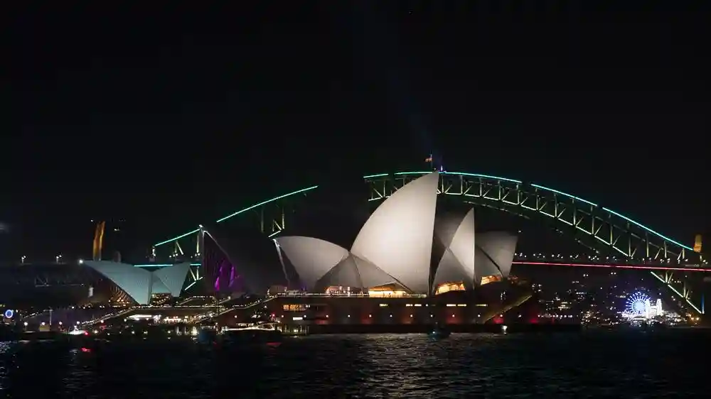 Porto di Sydney: crociera con cena a bordo di una nave alta e luminosa di 1,5 ore
