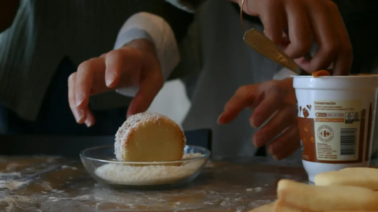 Buenos Aires: Small-Group Empanadas & Alfajores Cooking Class Provided by TUROS LLC