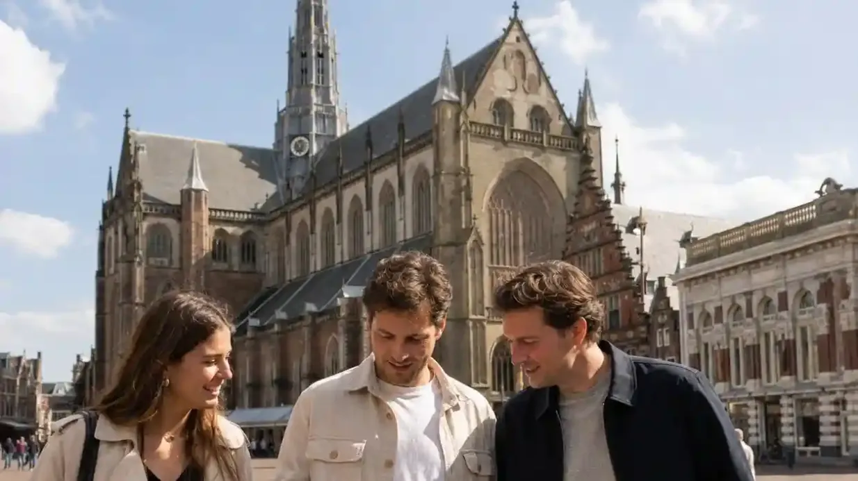 Haarlem: Selbstgeführtes Syndicate-Outdoor-Fluchtspiel Bereitgestellt von Haarlem: Self-Guided Syndicate Outdoor Escape Game