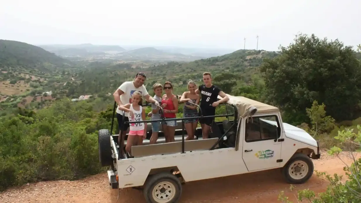 Algarve: Safari en 4x4 + Cata de Vinos Operado por Alsafari Tours