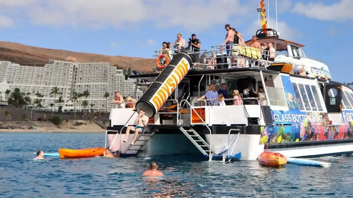 Morro Jable: Glasbodenboot Tour + Mittagessen Bereitgestellt von Fuerteventura Full Experience