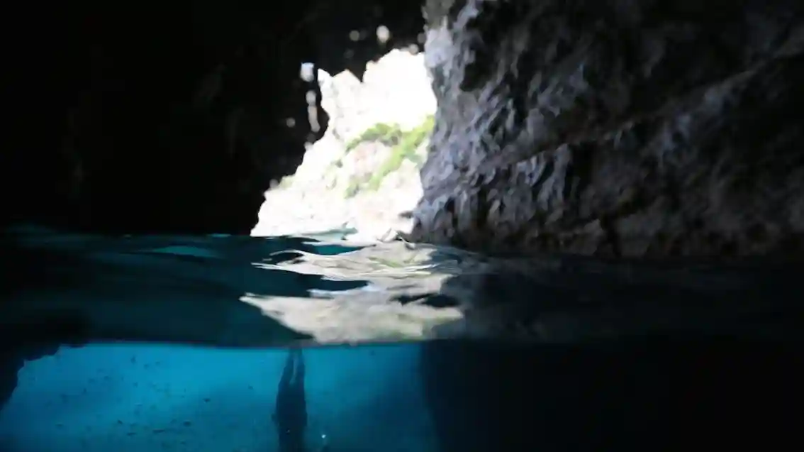 Amalfi e Positano: passeio de barco para pequenos grupos saindo de Nápoles Organizado por You Know! Srl Unipersonale