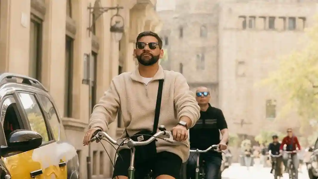 Barcelona: Guided Bike Tour Provided by Buena Vista Tours SL
