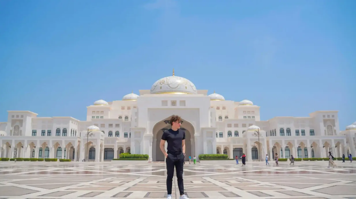 Grande Mesquita, Palácio Real e Torre Etihad: Visita guiada saindo de Abu Dhabi