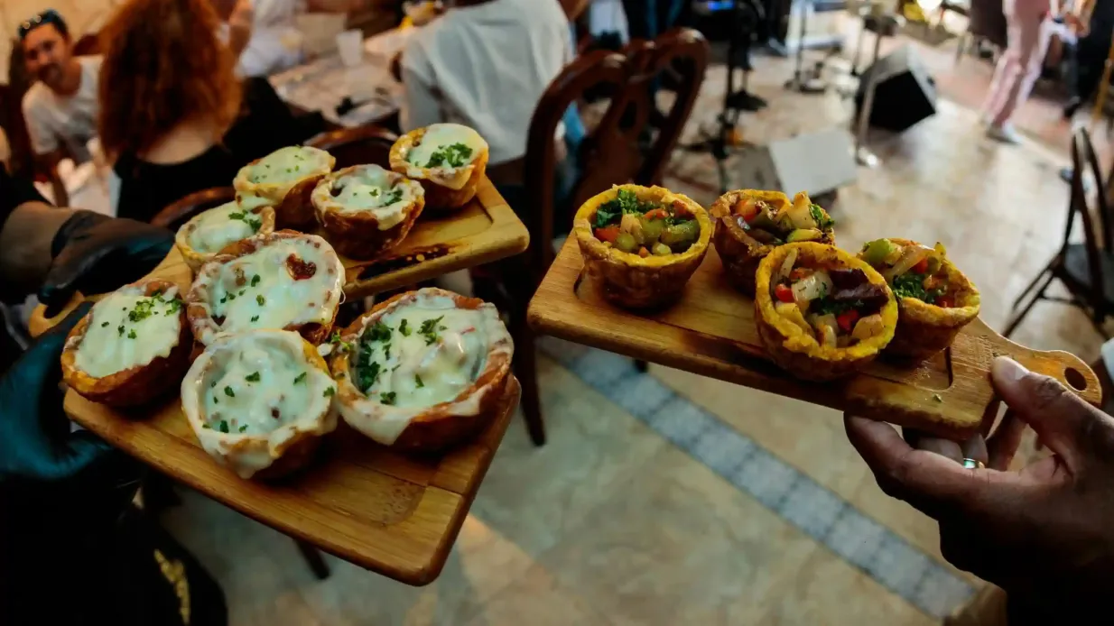 Miami: Little Havana Food & Culture Tour Provided by Bobby's Bike Hike Miami