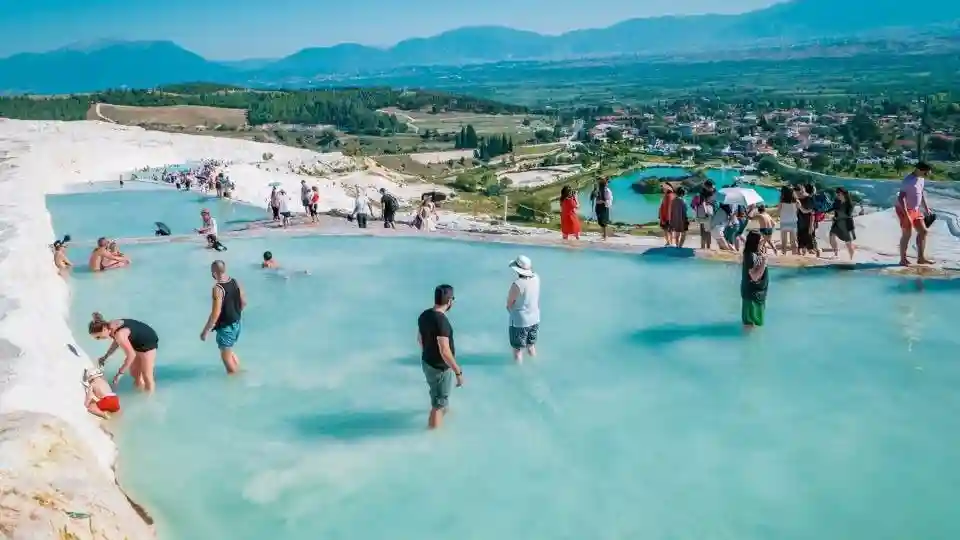 Pamukkale und Hierapolis: Tagesausflug von Antalya mit Mittagessen