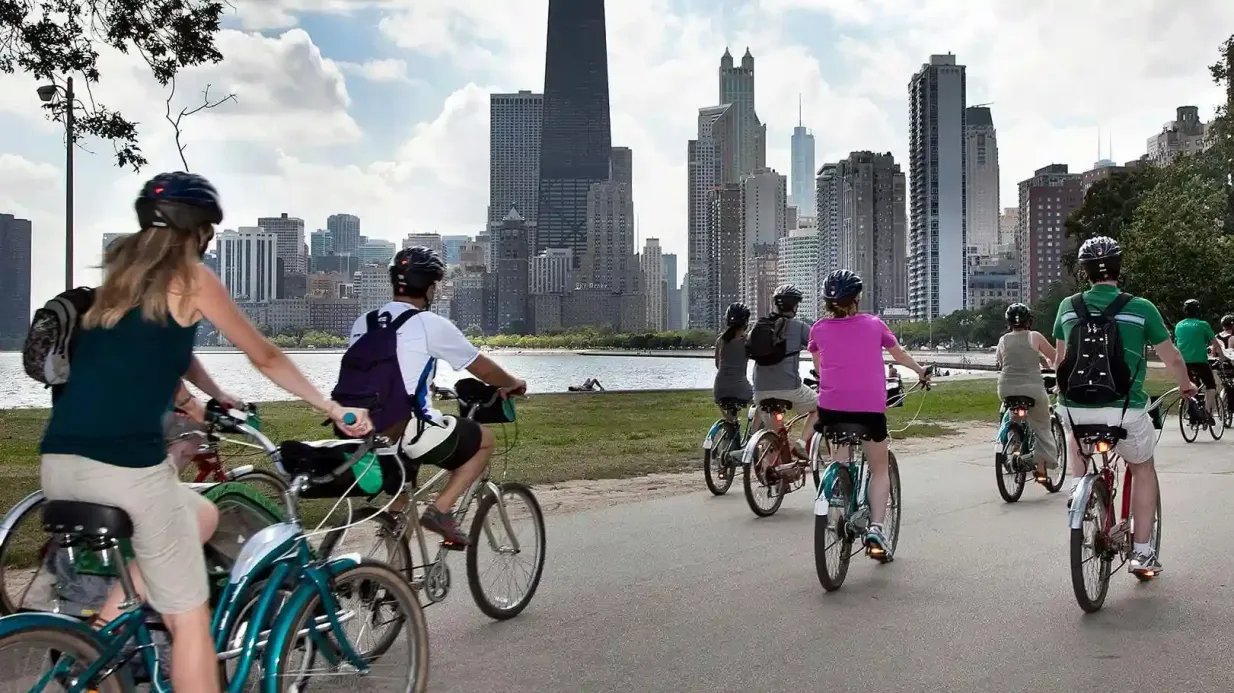 Chicago: Family & Food Guided Bike Tour Provided by Bobby's Bike Hike Chicago