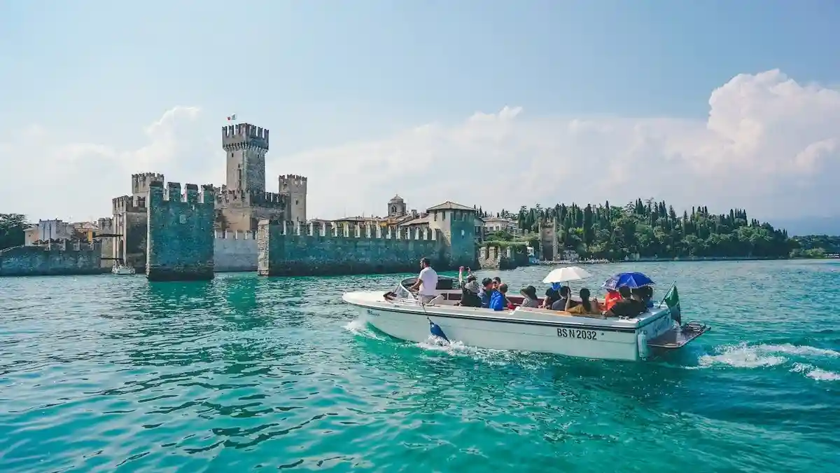 Sirmione and Lake Garda: Tour from Verona Provided by Ways Srl SB