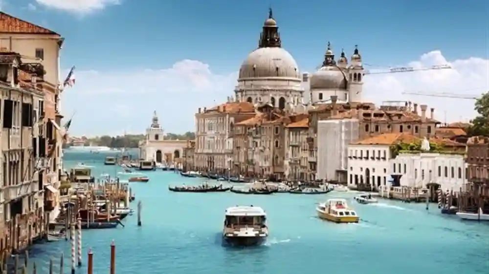 Venice & Verona: Day Trip from Milan Provided by Amigo Group Europa S.L