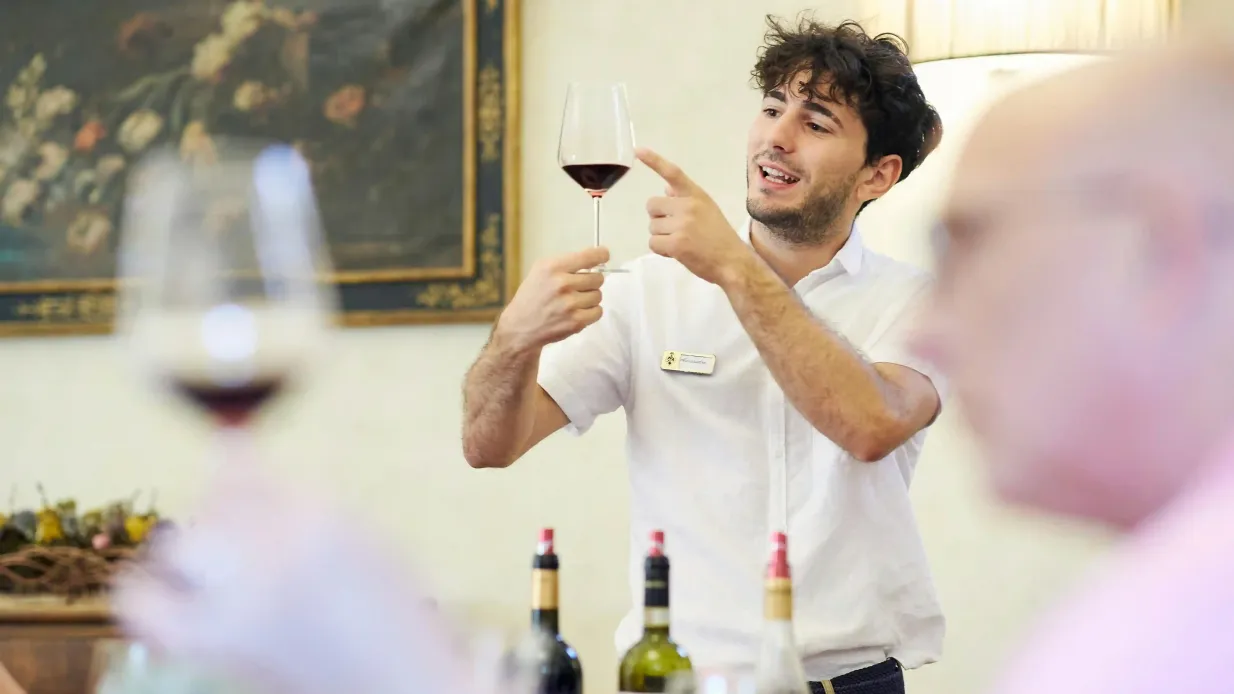 Toskana: Chianti Tour + Medici Villa Weinverkostung Bereitgestellt von Malenchini Società Semplice Agricola