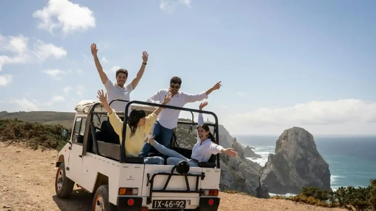 Sintra, Palácio da Pena e Cabo da Roca: passeio de jipe 4x4 desde Lisboa Organizado por We The Club S.L.