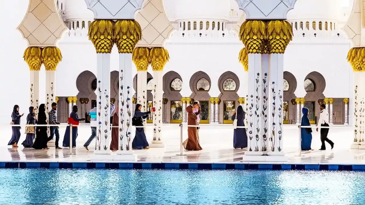 Abu Dhabi et Qasr Al Watan : Visite guidée de la ville l'après-midi + transferts