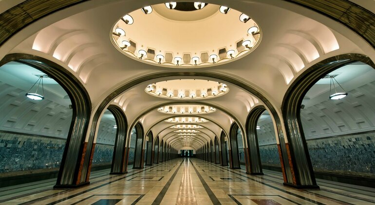 Visita gratuita ao metro de Moscovo