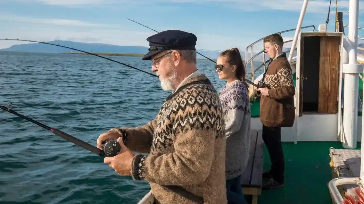 Reykjavik Sea: Angling + BBQ Provided by Elding