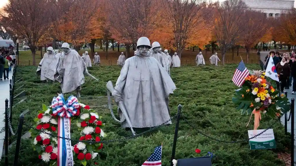 Washington DC: Guided Day Trip from New York Provided by Tour America