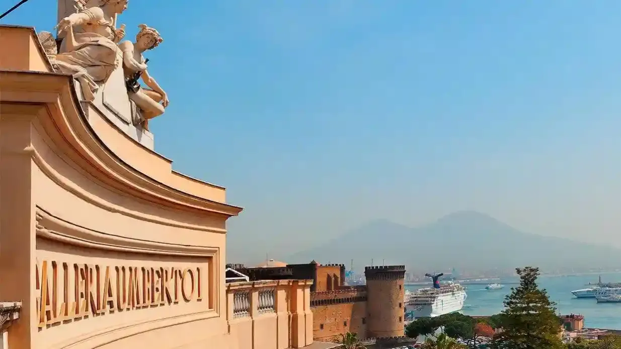Naples: Guided Walking Tour