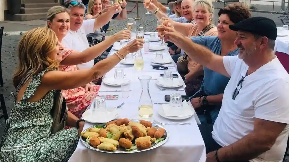 Roma: Campo De Fiori, Gueto Judío y Trastevere Food Tour