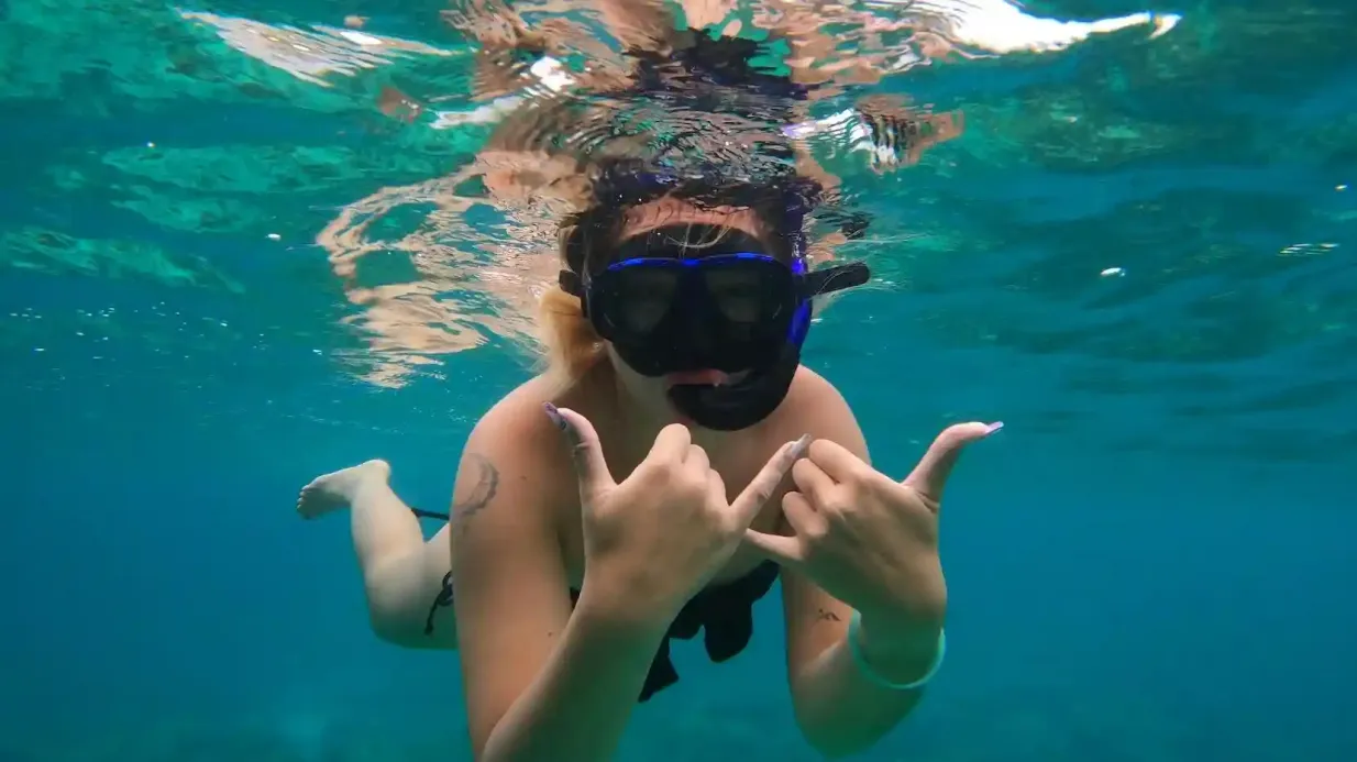Phi Phi Islands: Morning Speedboat Tour + Snorkeling Provided by C N DO CO., LTD.