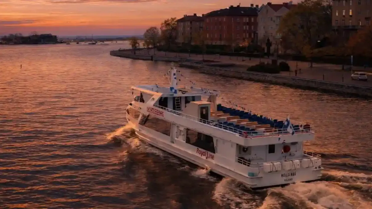 Helsinki: Crociera serale per la visita dell'arcipelago