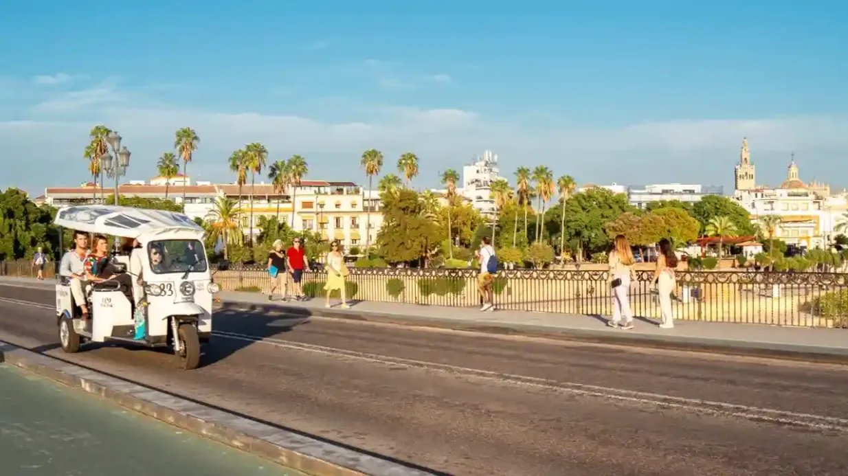 Sevilla: 2-stündige Tour mit einem privaten elektrischen Tuk Tuk Bereitgestellt von Eco Tuk Tuk SL