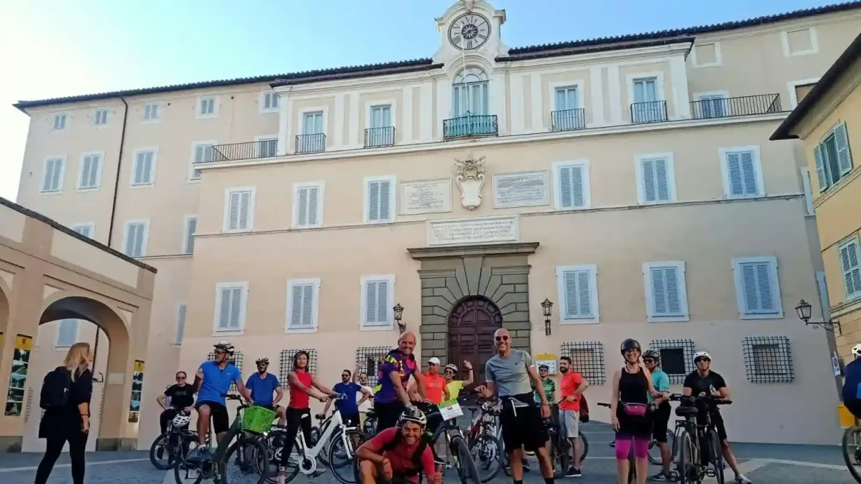 Appia Antica & Castel Gandolfo: Guided E-bike Tour