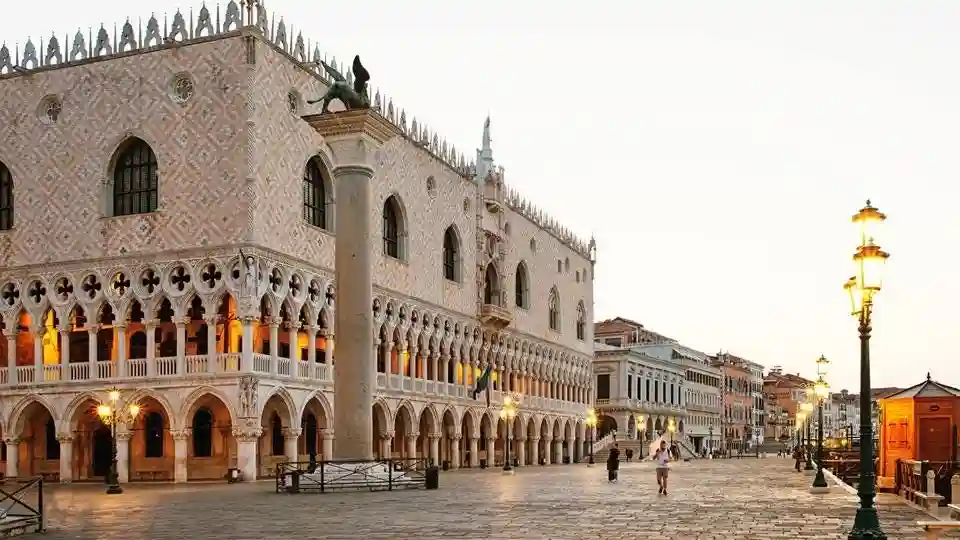 Venecia: Traslado en barco desde Piazzale Roma a San Marcos