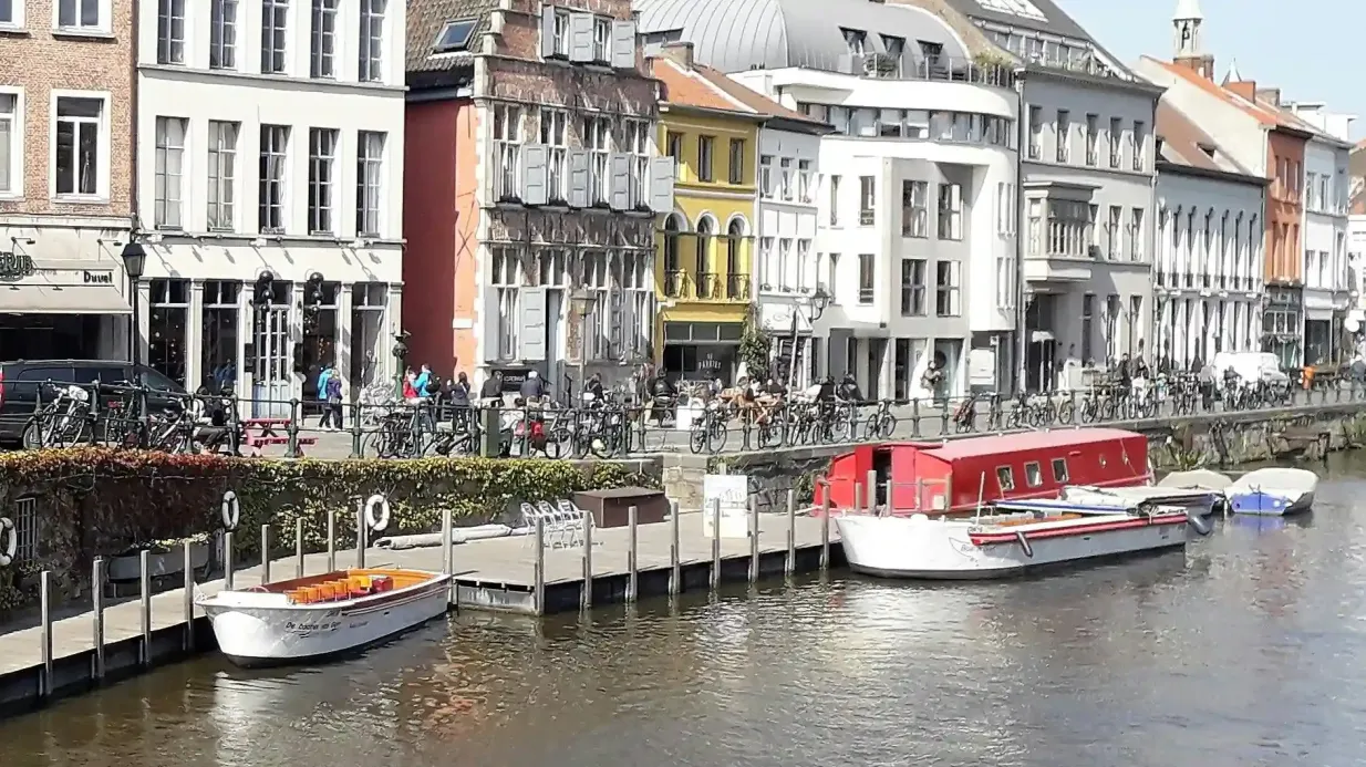 Ghent: City Tour and Beer Tasting + Canal Cruise