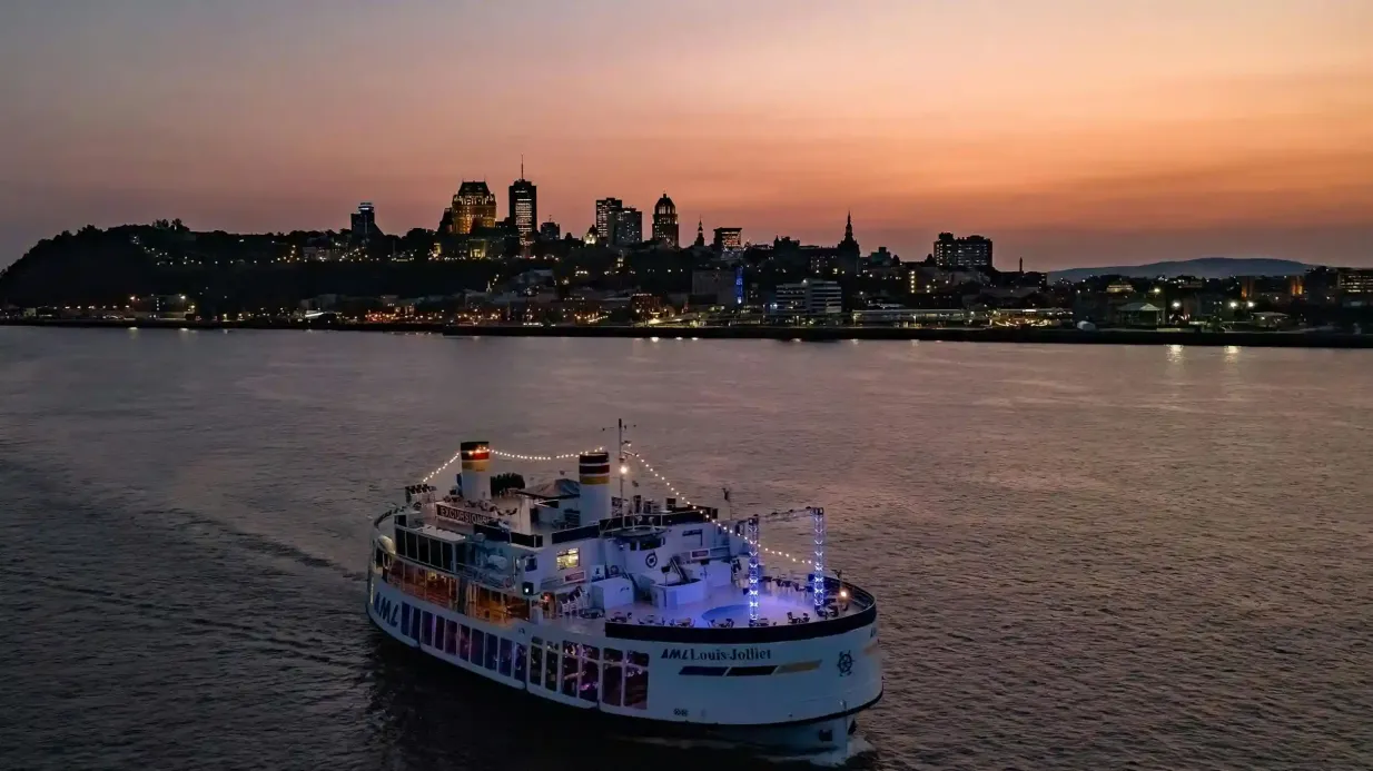 Quebec City: Guided Evening River Cruise Provided by AML Cruises