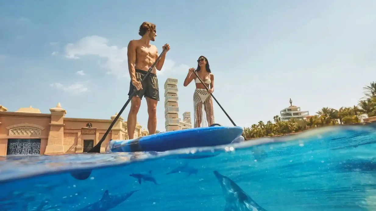 Aquaventure World: Passe de um dia para o parque aquático + remo com golfinhos ou caiaque