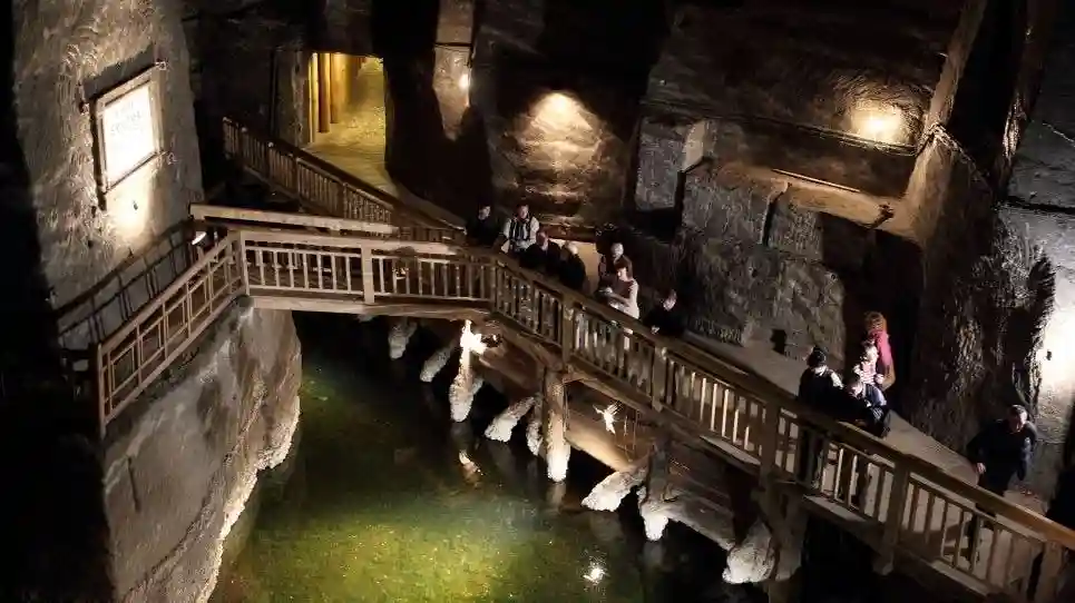 Salzbergwerk Wieliczka: Eintrittskarte, Guided Tour + Privater Transport Bereitgestellt von GLOBAL PARTNER Marzena Olszowska