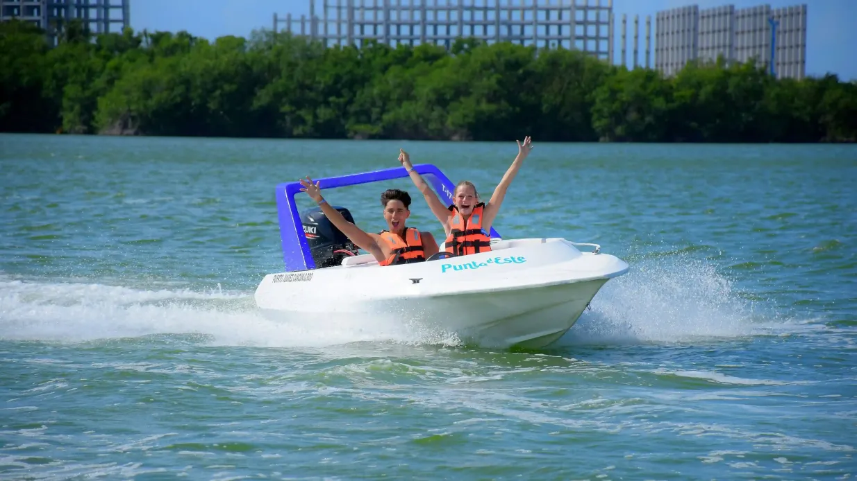 Cancún: Tour dell'esperienza Maya con motoscafo nella giungla e snorkeling