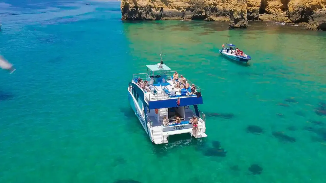 Ponta da Piedade Caves: 2.5-Hr Costal Cruise Tour from Lagos Provided by Bluefleet - Atividades Turísticas, Lda