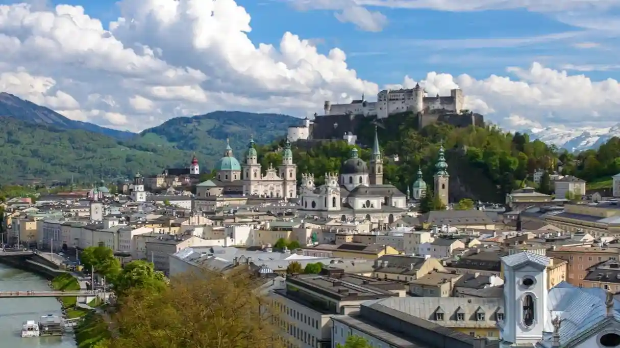 Salzburg und das Seengebiet: Tagesausflug von München