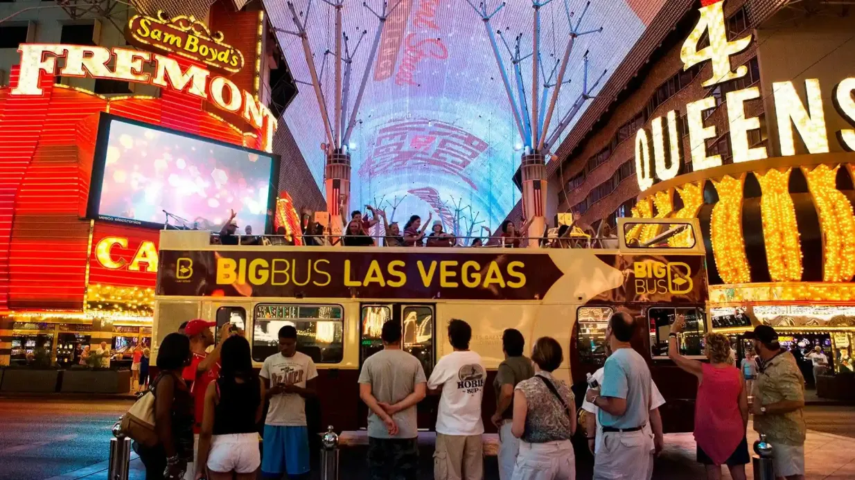 Las Vegas: Adults Only Night Tour + Drink Bereitgestellt von Big Bus USA