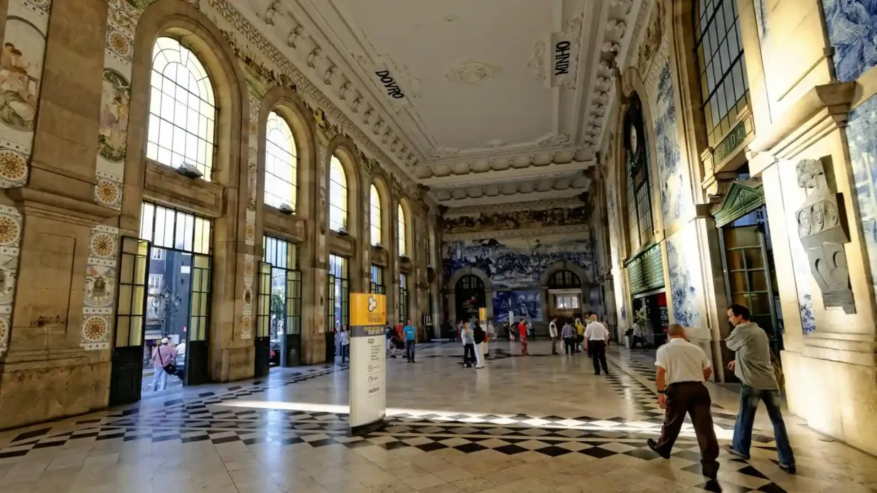 Porto: Private Tour mit holländischem Guide