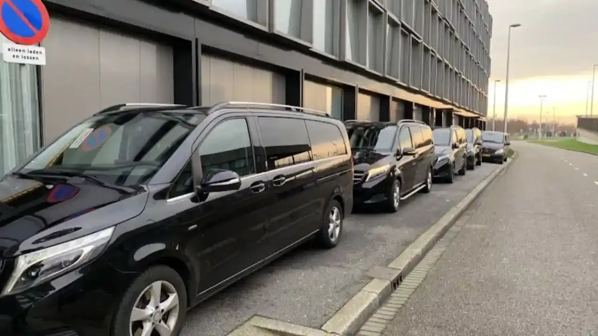 Private Transfer To/From Amsterdam Schiphol Airport and Rotterdam Area