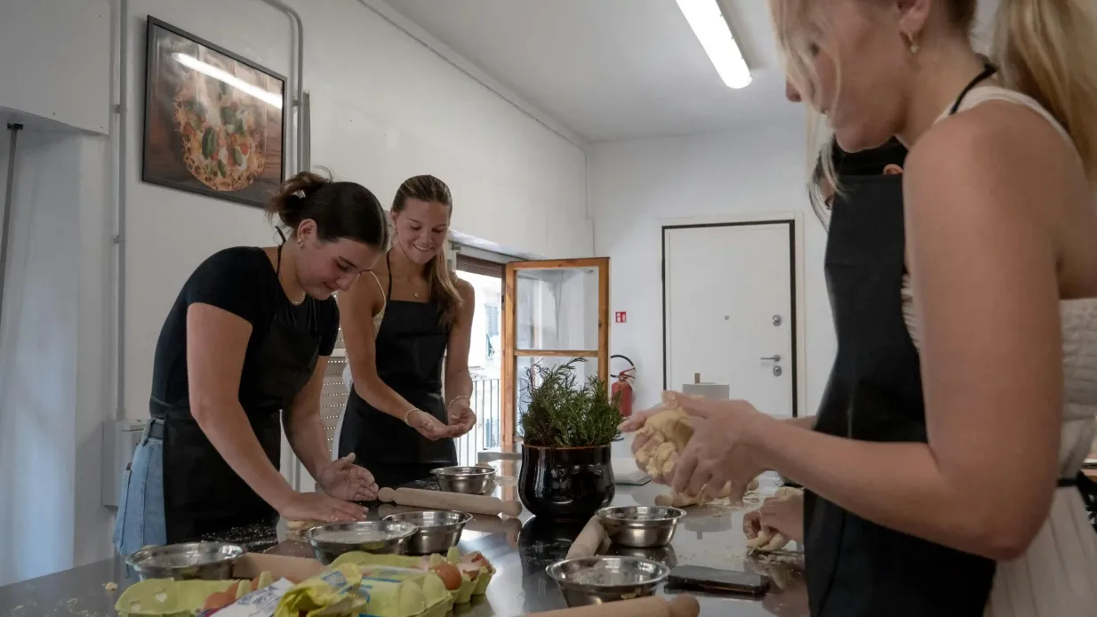 Firenze: Corso di cucina e cena esclusivi Fornito da ACCORD Italy Smart Tours & Experiences