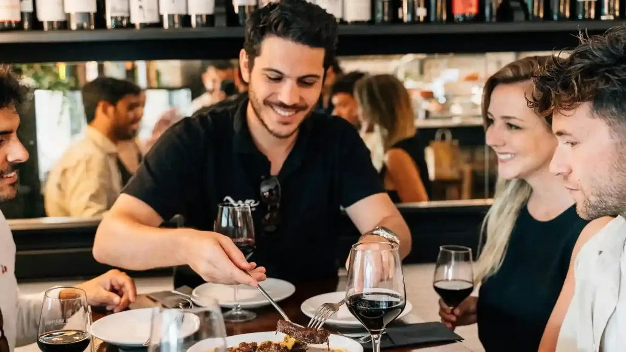 Madrid: Visita guiada de tapas para pequenos grupos + bebidas