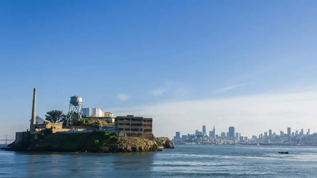 San Francisco: City Tour by Bus + Alcatraz Island Tour Provided by Epic Sightseeing, LLC