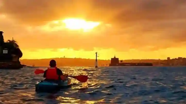 Sunrise Kayaking on Sydney Harbour with Breakfast