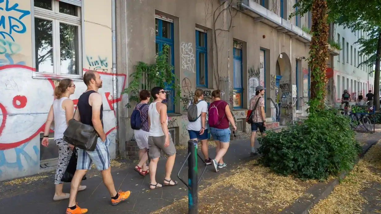 Berlin: Kreuzberg Criminal Guided Tour Bereitgestellt von Adventure World Tours