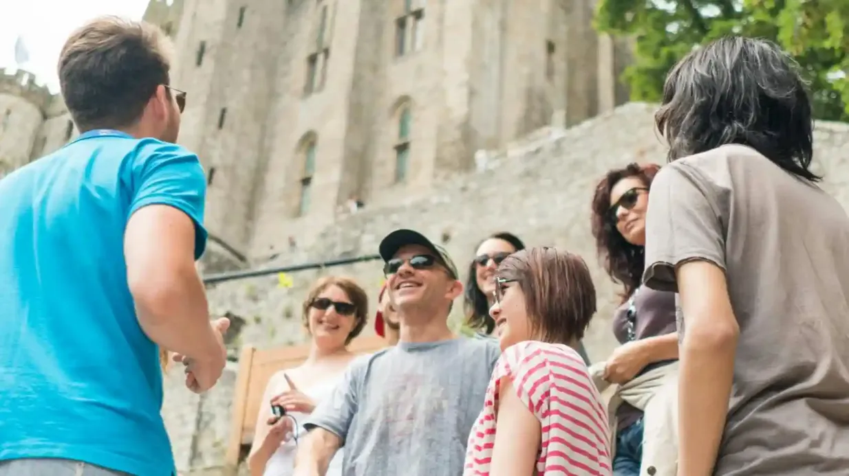 Mont Saint-Michel: Small Group Day Trip from Paris with Cider Tasting Provided by Blue Fox Travel