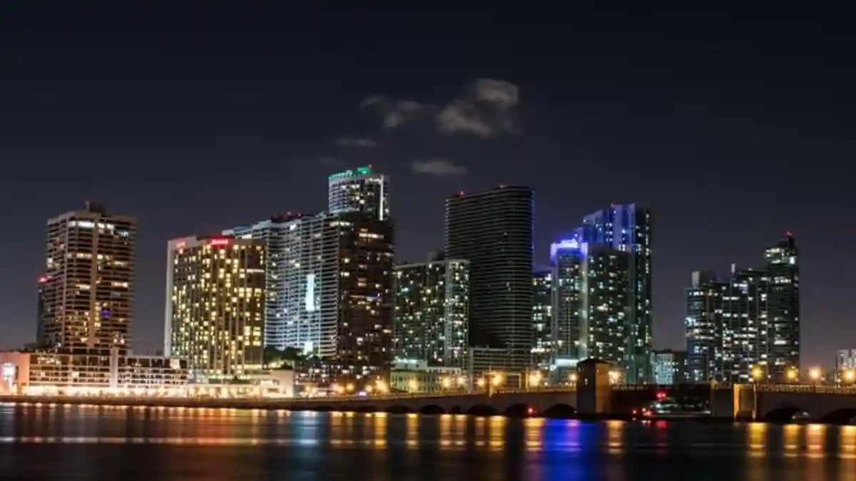 Big Bus Miami: Giro turistico di notte Fornito da Big Bus Miami: Sightseeing Tour by Night