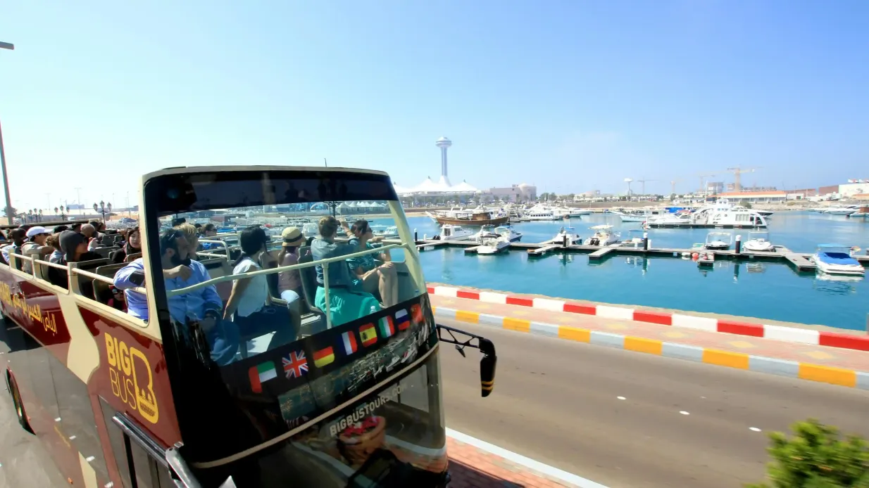 Big Bus Abu Dhabi: Tour in autobus Hop-On Hop-Off Fornito da Big Bus Tours Ltd. (UAE)