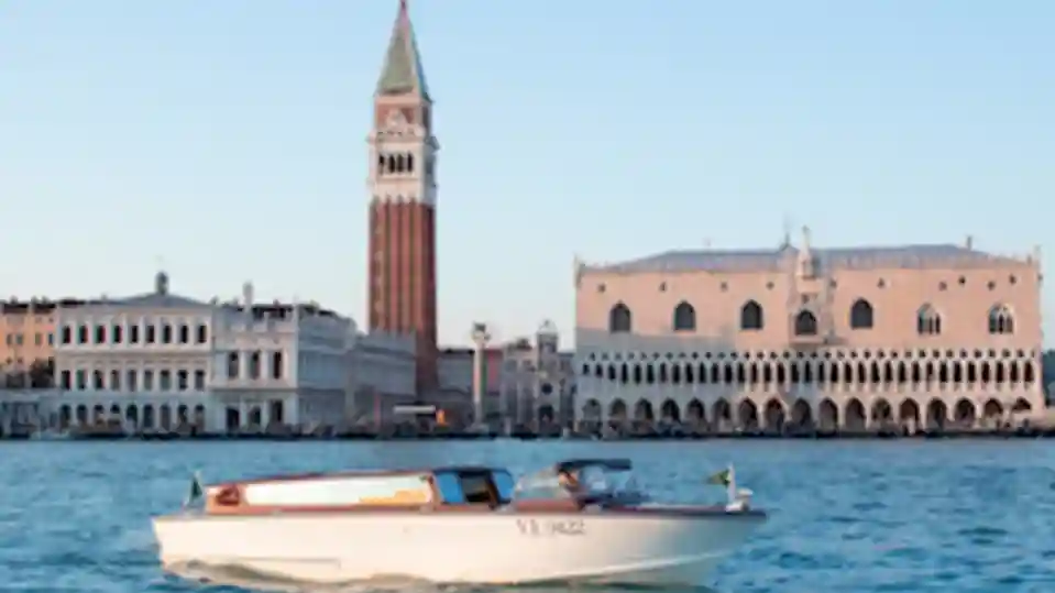 Venise Water-Taxi : De la gare de Santa Lucia à l'hôtel