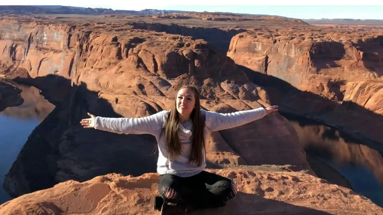 From Las Vegas: Lower Antelope Canyon & Horseshoe Bend Tour with Lunch Provided by National Park Express, CHD Inc.